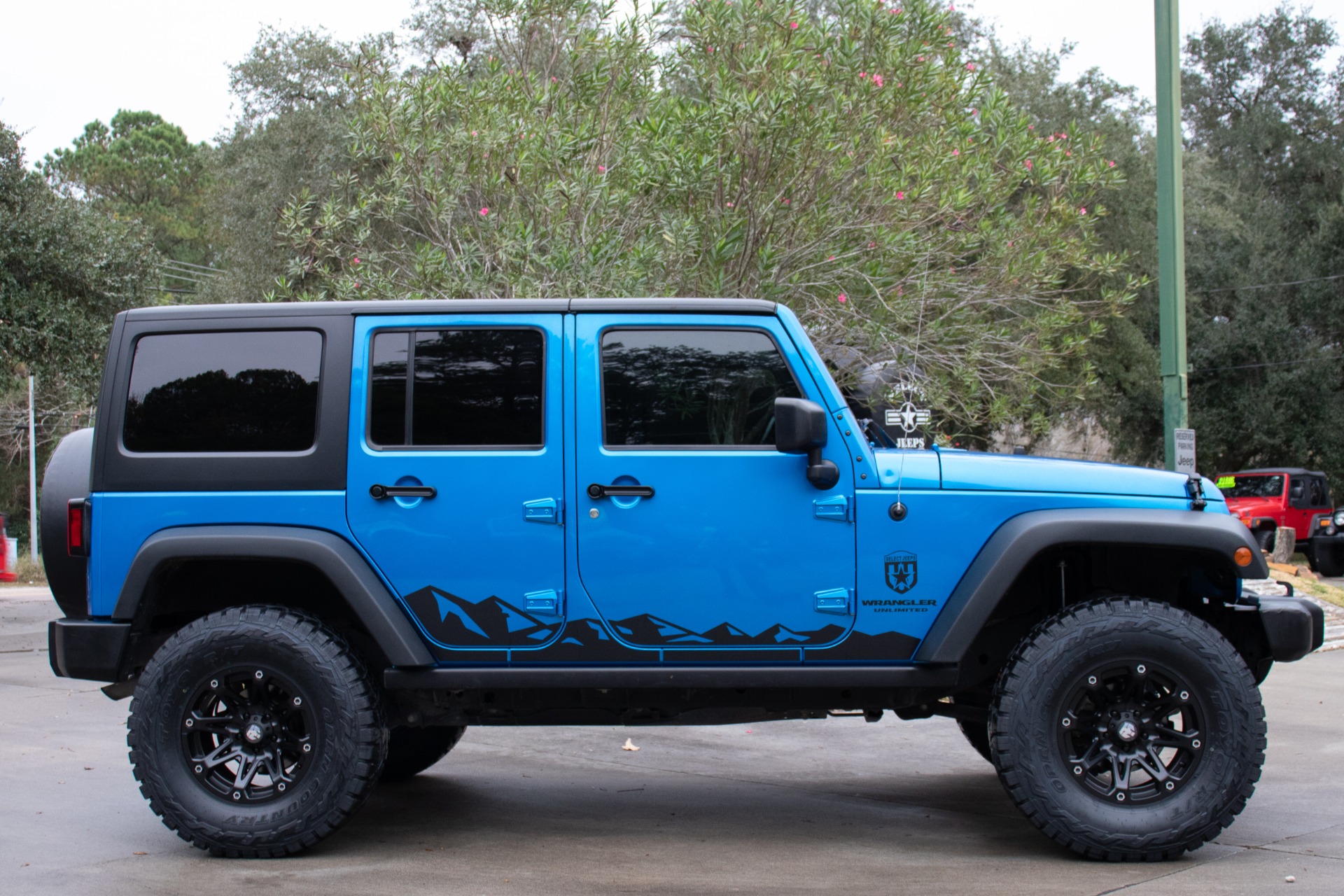 Used-2015-Jeep-Wrangler-Unlimited-4WD-4dr-Sport