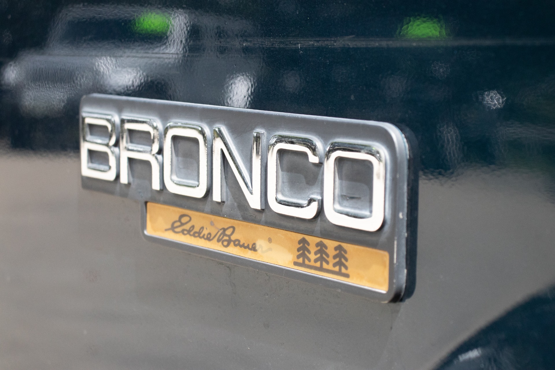 Used-1995-Ford-Bronco-Eddie-Bauer