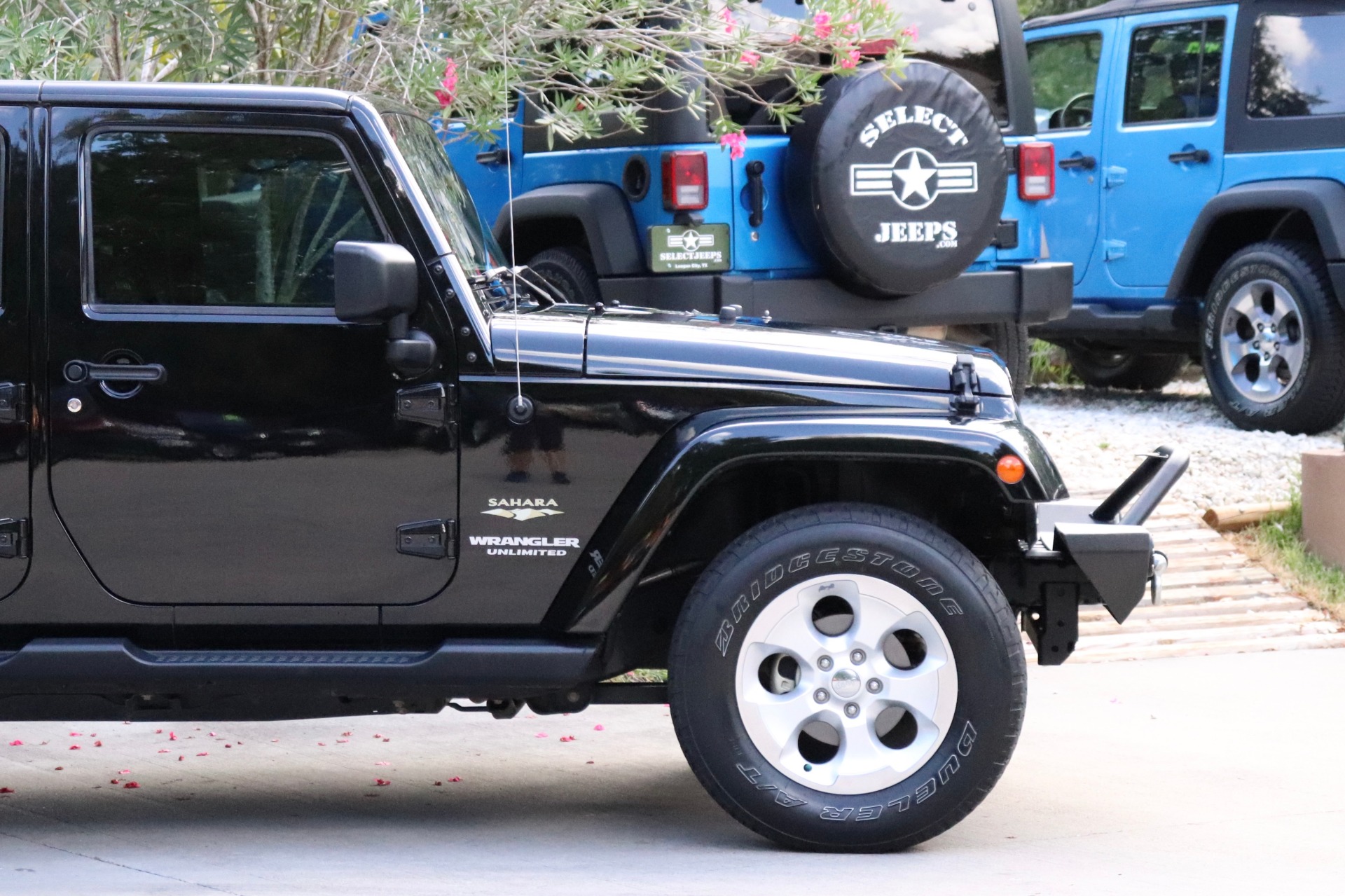 Used-2015-Jeep-Wrangler-Unlimited-Sahara