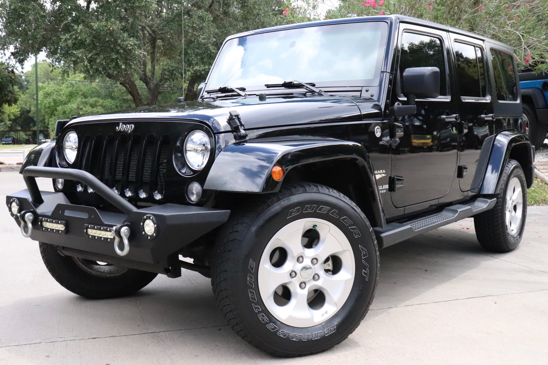 Used-2015-Jeep-Wrangler-Unlimited-Sahara