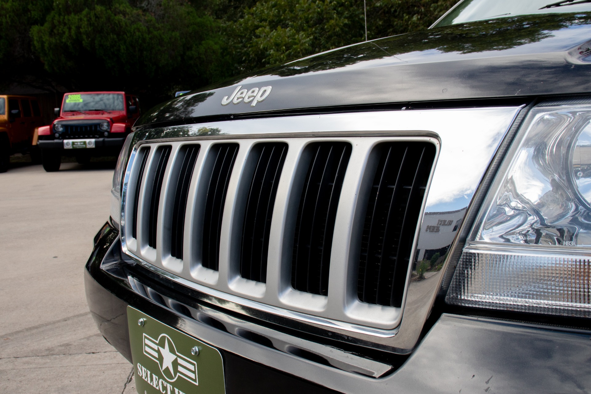 Used-2004-Jeep-Grand-Cherokee-4dr-Limited