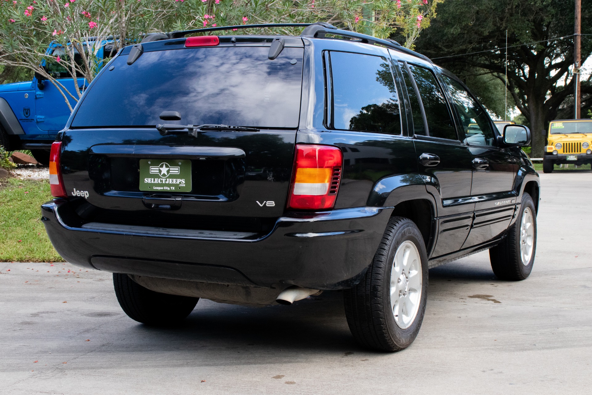 Used-2004-Jeep-Grand-Cherokee-4dr-Limited