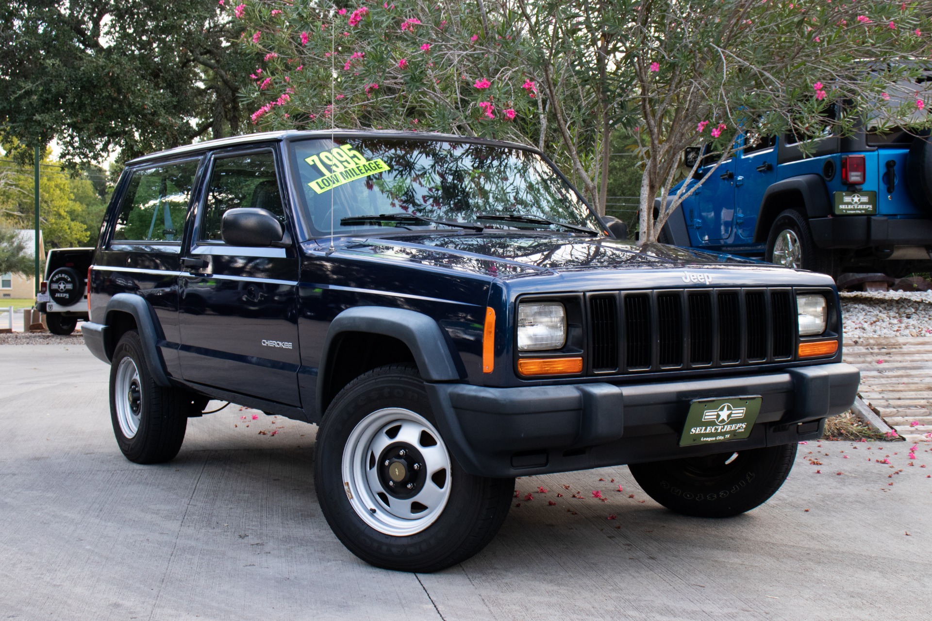 Used-2000-Jeep-Cherokee-2dr-SE For Sale | Select Jeeps Inc. Used-2000-Jeep-Cherokee-2dr-SE
