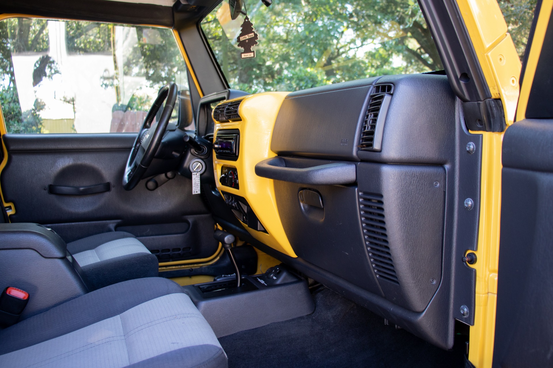 Used-2004-Jeep-Wrangler-2dr-X