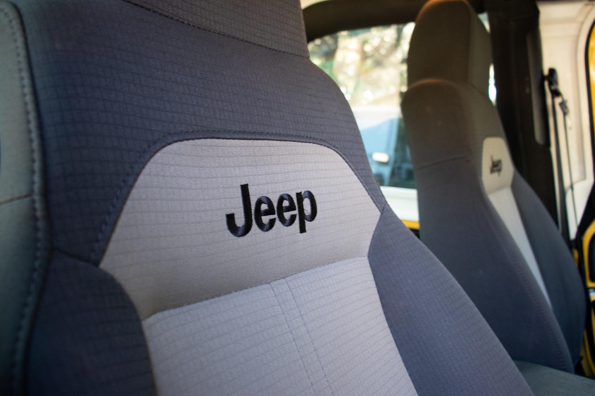 Used-2004-Jeep-Wrangler-2dr-X