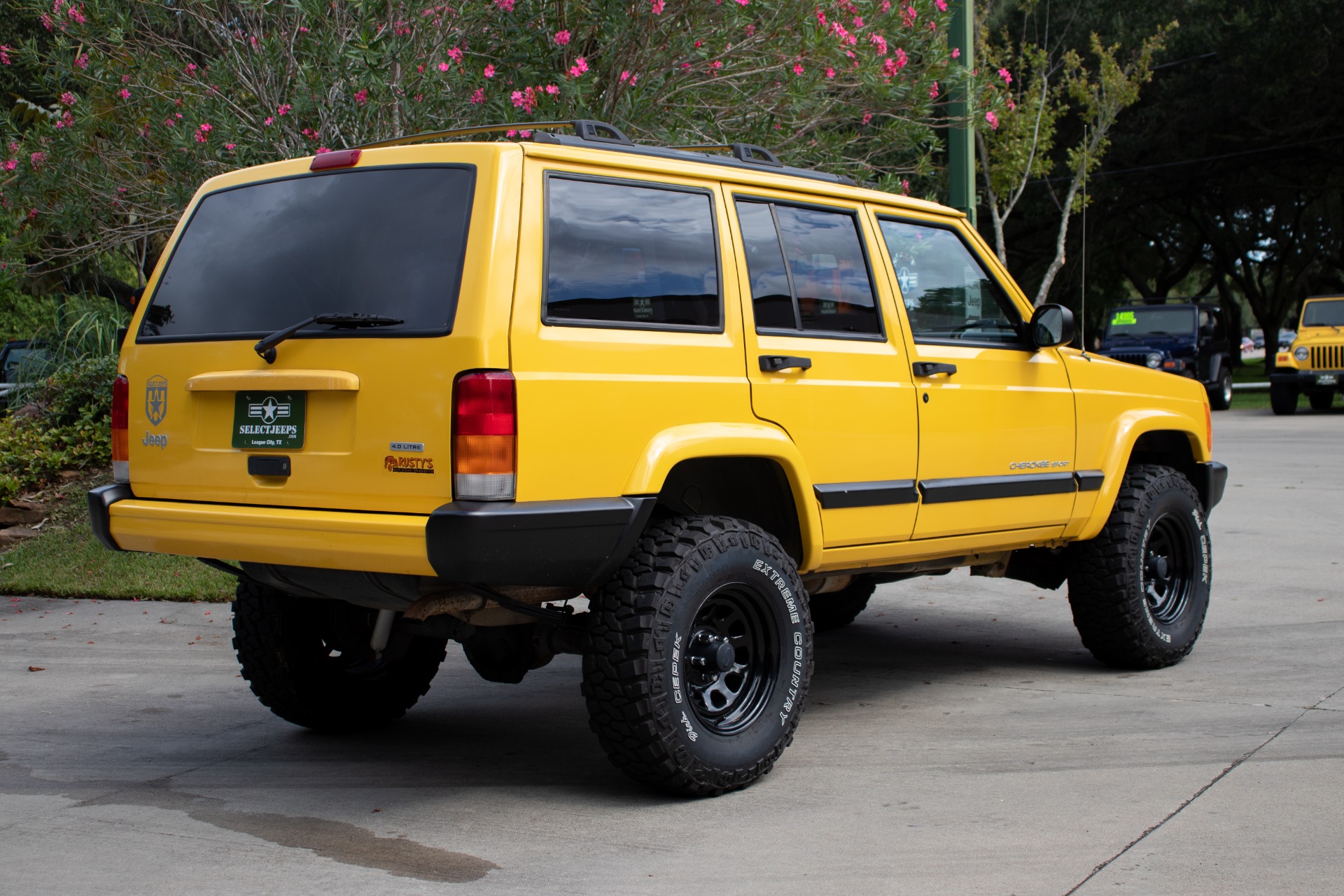 Used-2001-Jeep-Cherokee-4dr-Sport