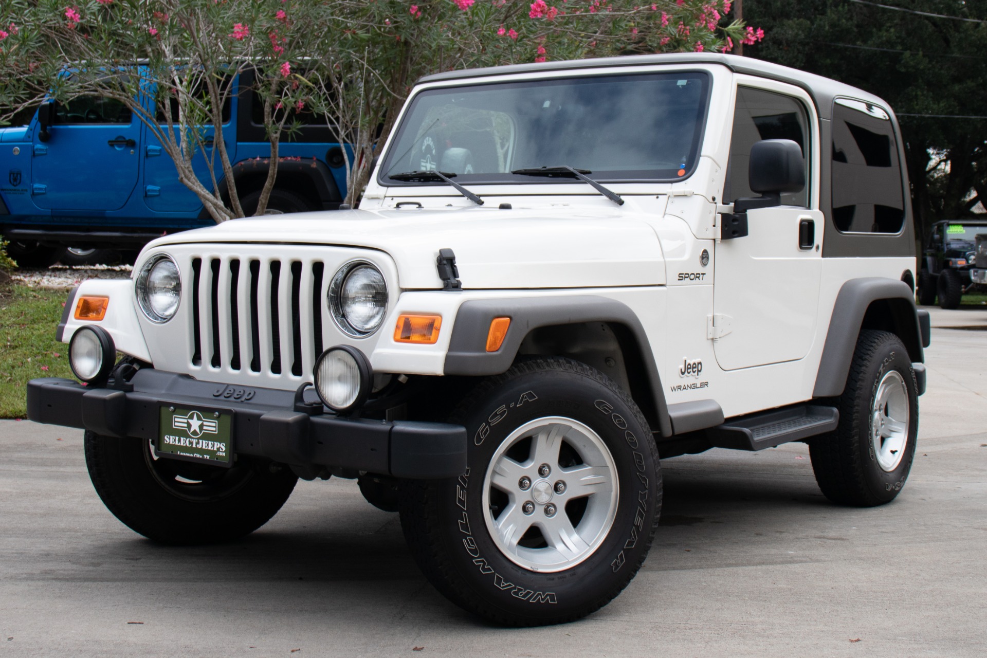 Used-2005-Jeep-Wrangler-2dr-Sport