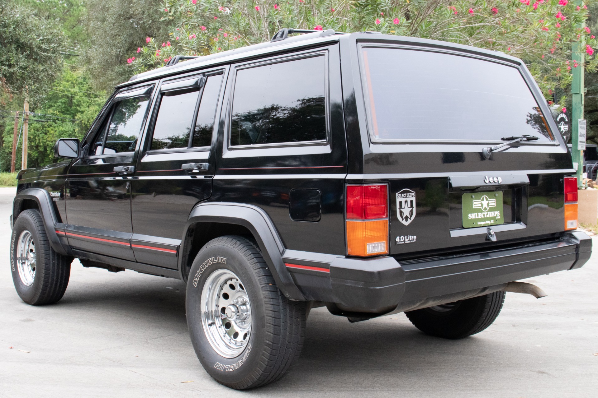 Used-1996-Jeep-Cherokee-4dr-Sport