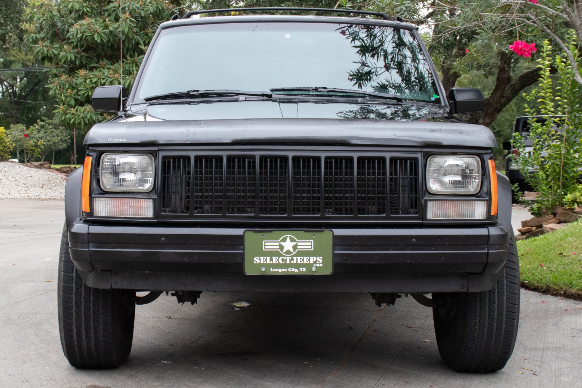 Used-1996-Jeep-Cherokee-4dr-Sport