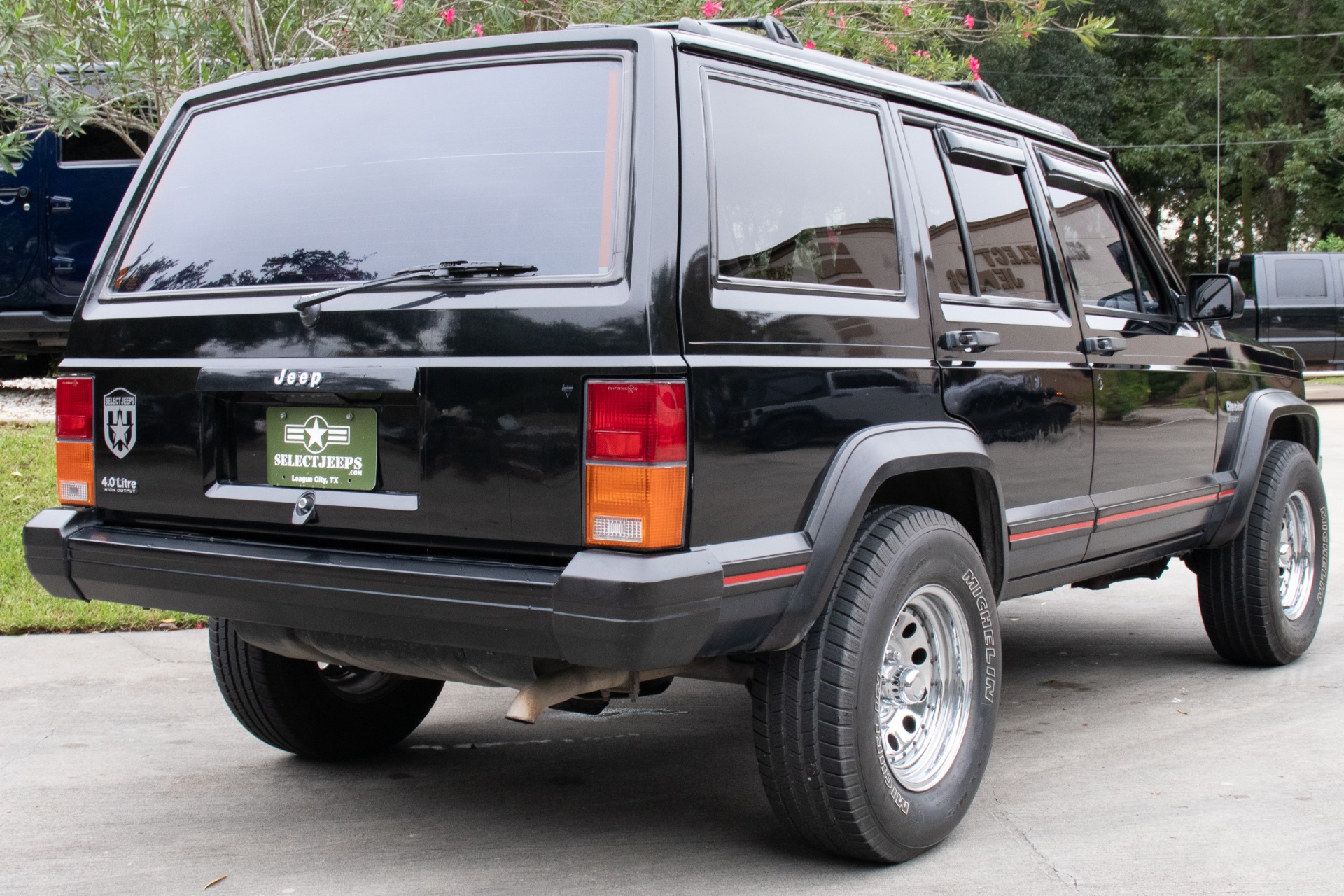 Used-1996-Jeep-Cherokee-4dr-Sport