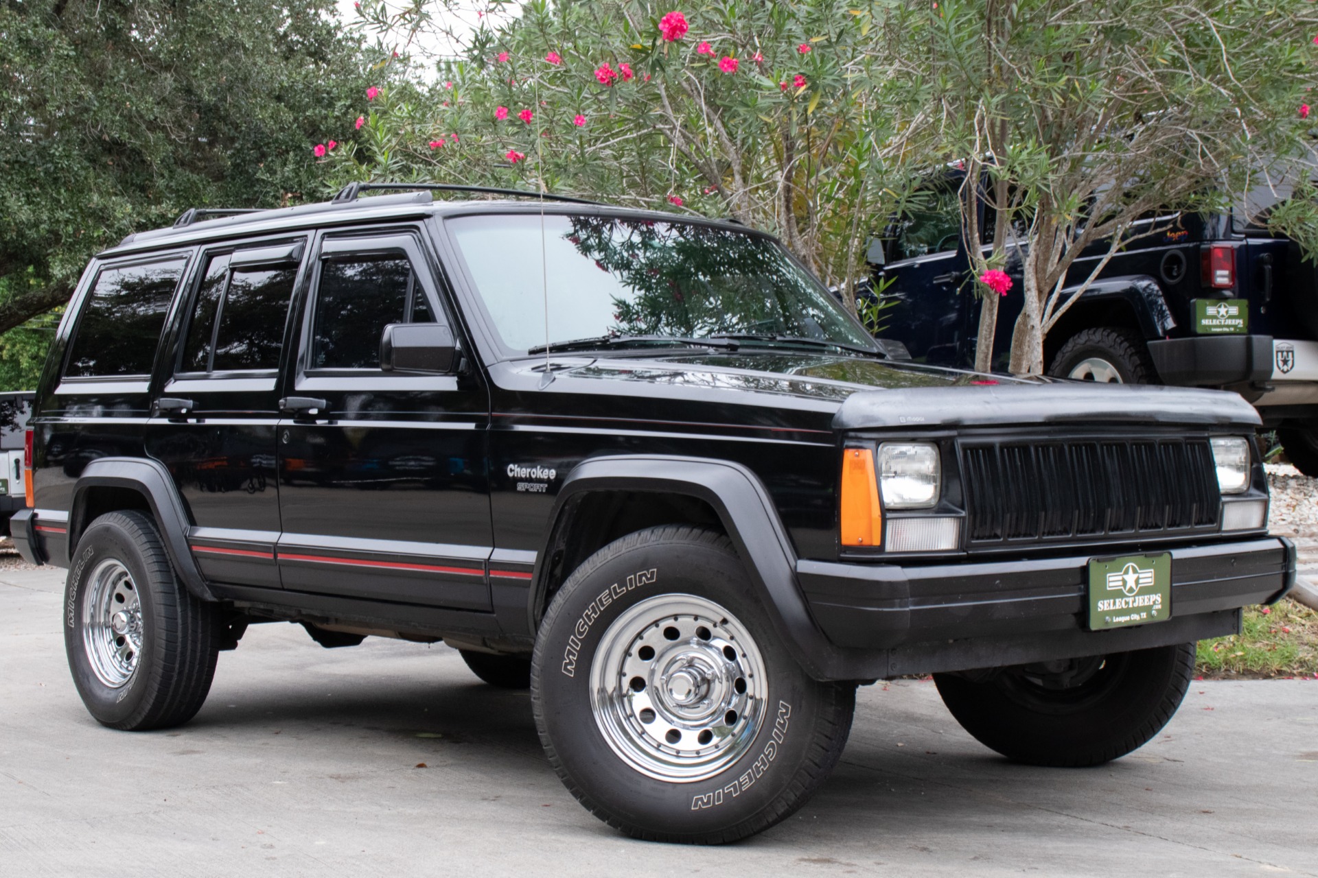 Used-1996-Jeep-Cherokee-4dr-Sport