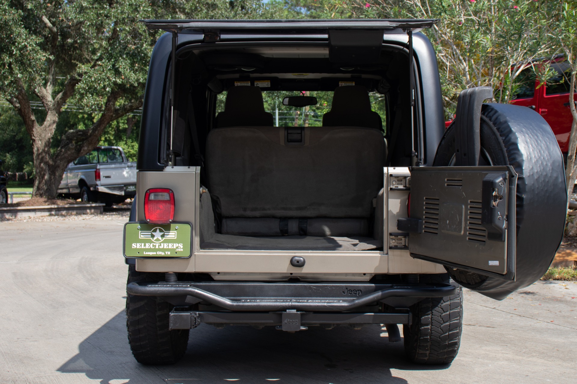 Used-2005-Jeep-Wrangler-Unlimited-Rubicon