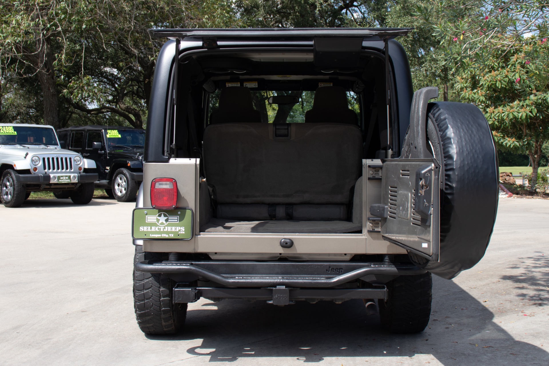 Used-2005-Jeep-Wrangler-Unlimited-Rubicon