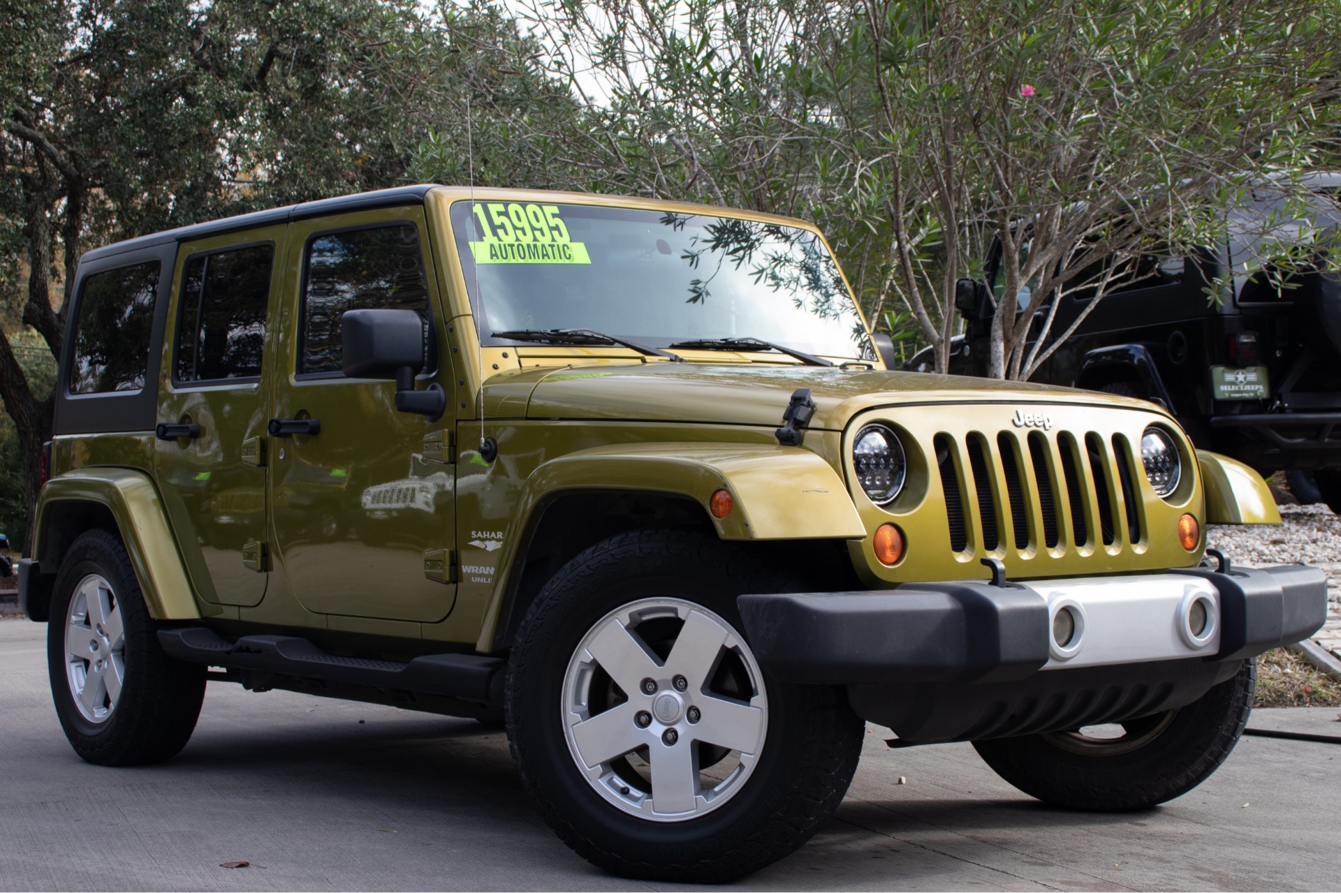 Used-2007-Jeep-Wrangler-Unlimited-Sahara