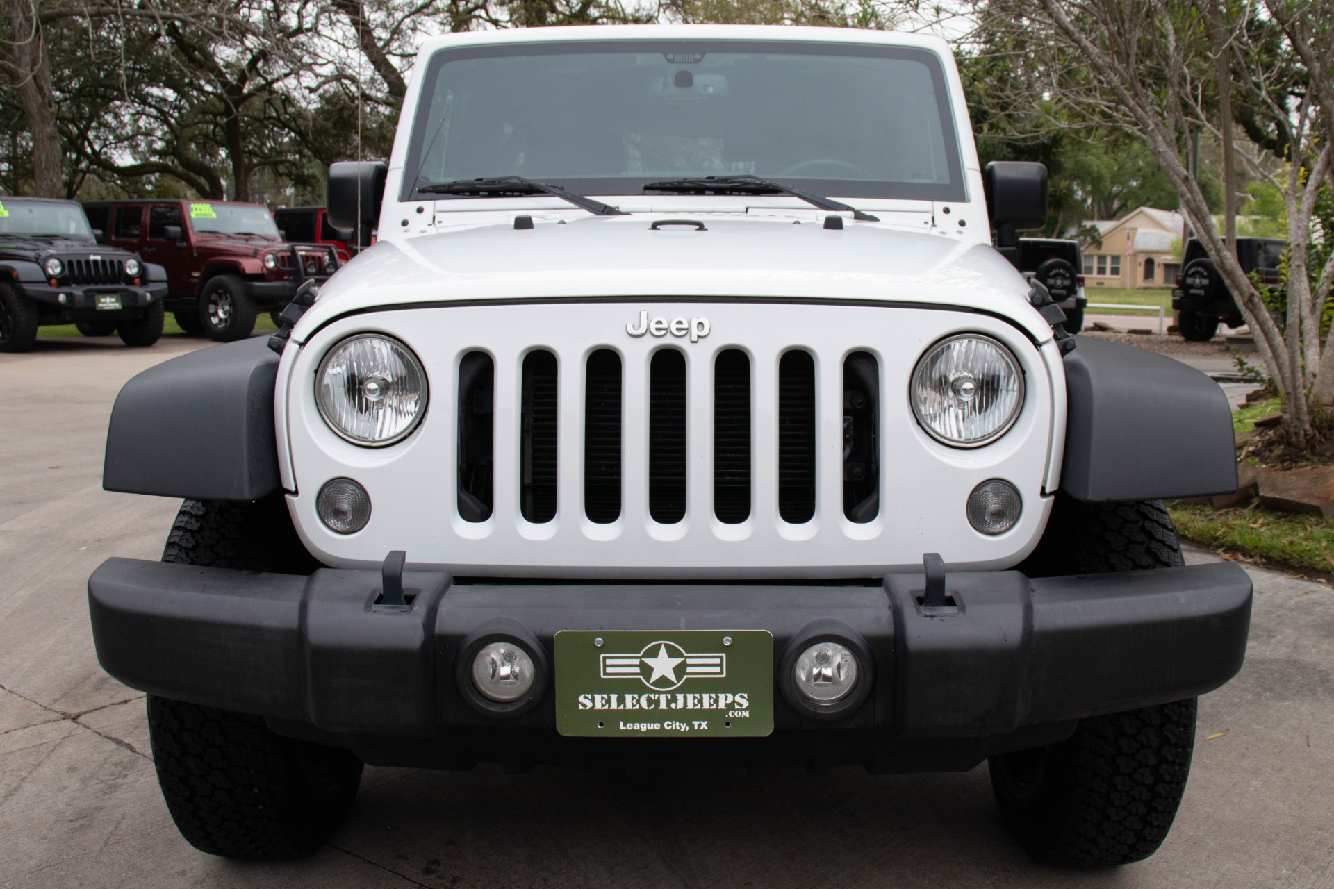 Used-2016-Jeep-Wrangler-Unlimited-Sport