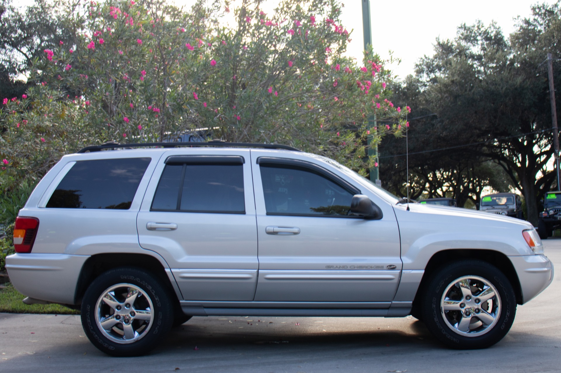 Used-2004-Jeep-Grand-Cherokee-Overland