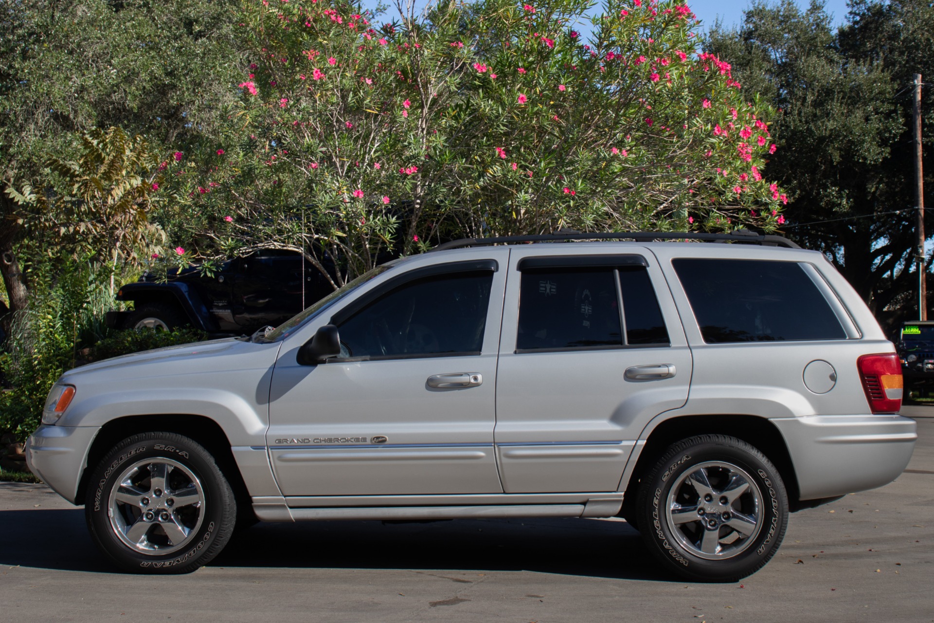 Used-2004-Jeep-Grand-Cherokee-Overland