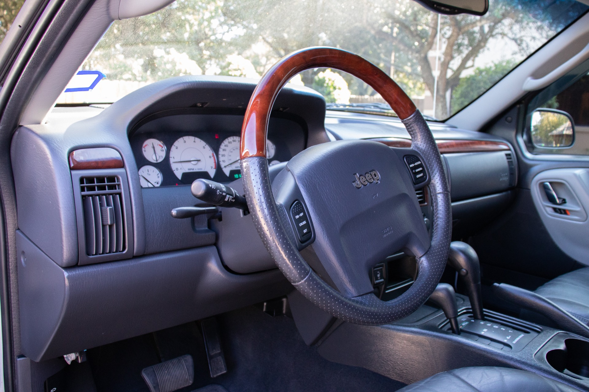 Used-2004-Jeep-Grand-Cherokee-Overland