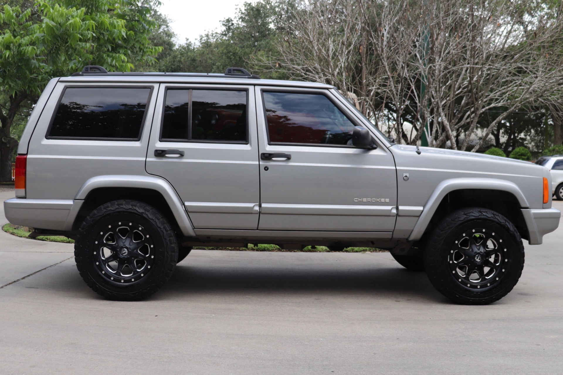 Used-2001-Jeep-Cherokee-Sport