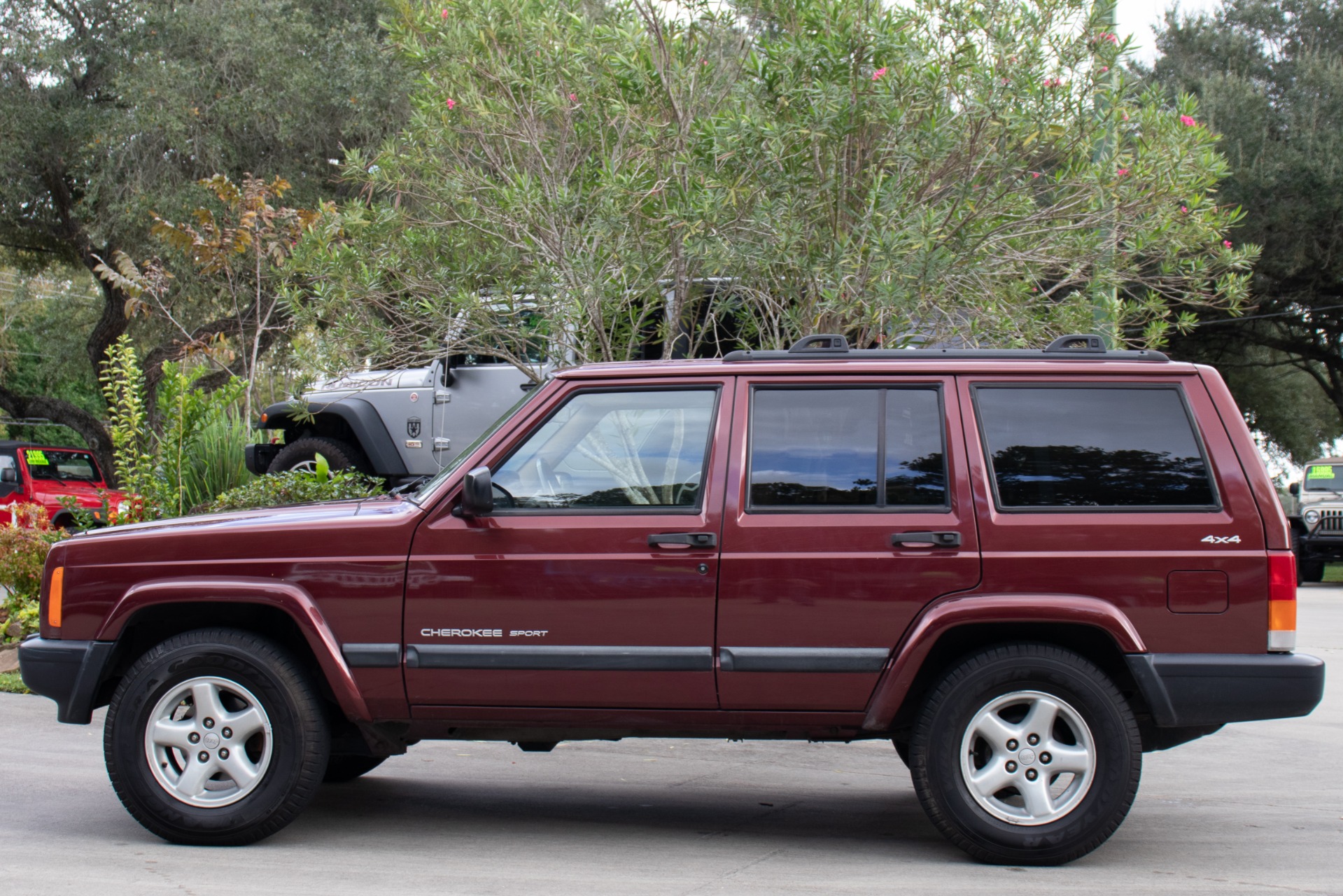 Used-2001-Jeep-Cherokee-Sport