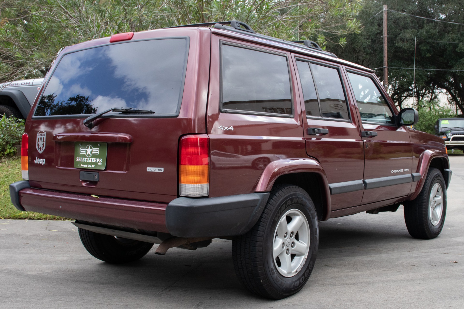 Used-2001-Jeep-Cherokee-Sport