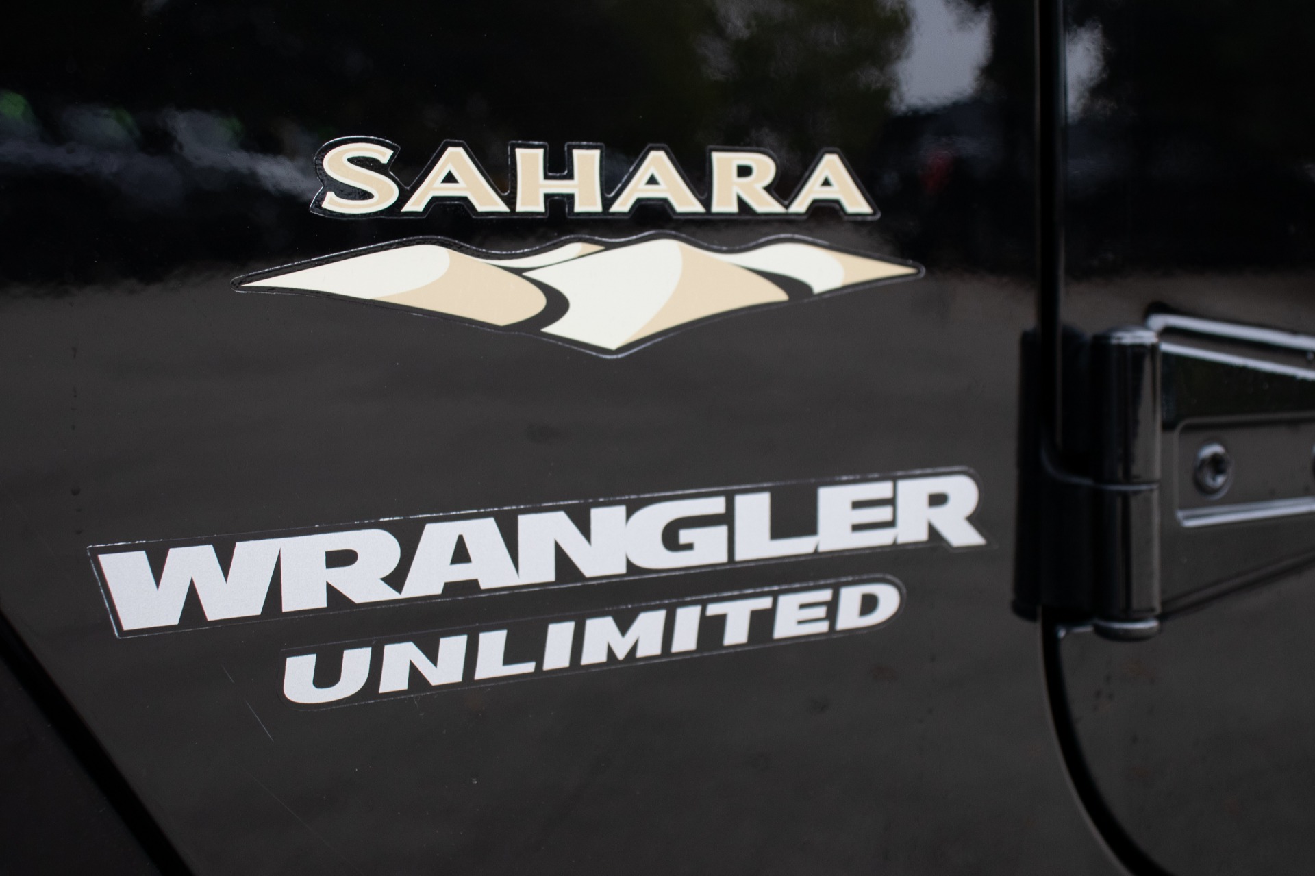 Used-2014-Jeep-Wrangler-Unlimited-Sahara