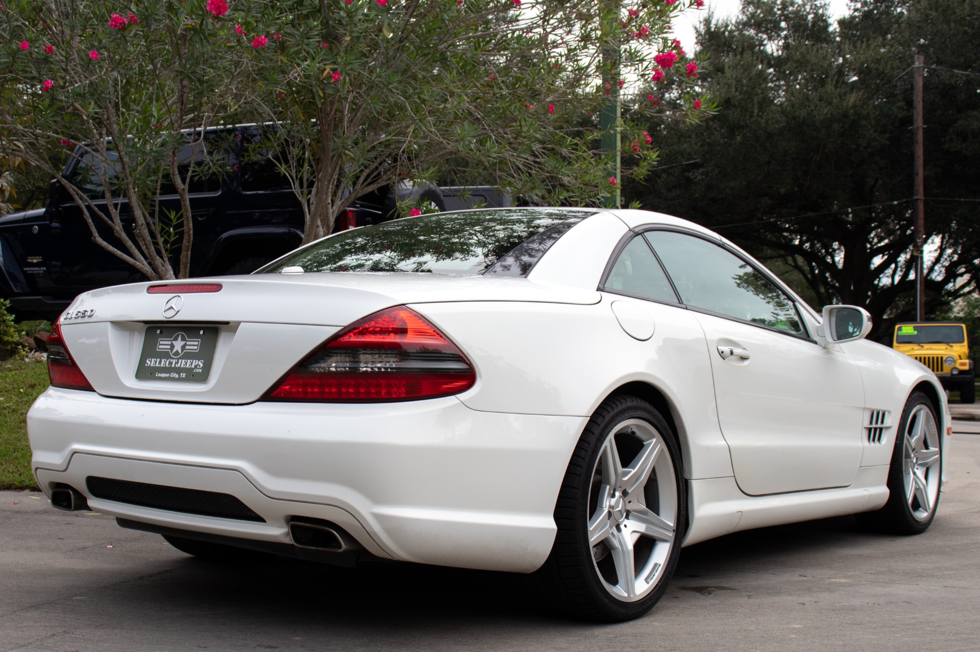 Used-2009-Mercedes-Benz-SL-Class-SL-550