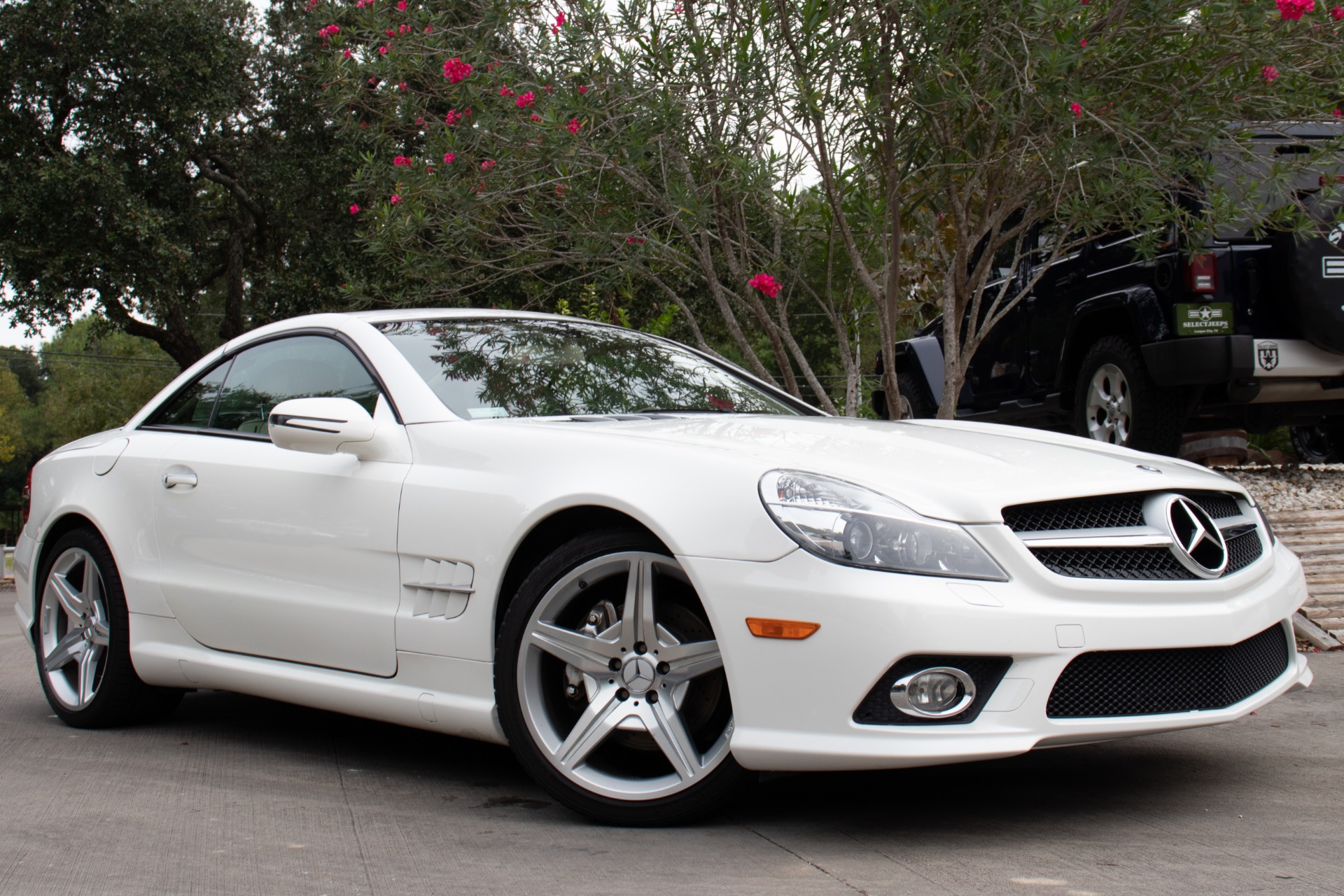 Used-2009-Mercedes-Benz-SL-Class-SL-550