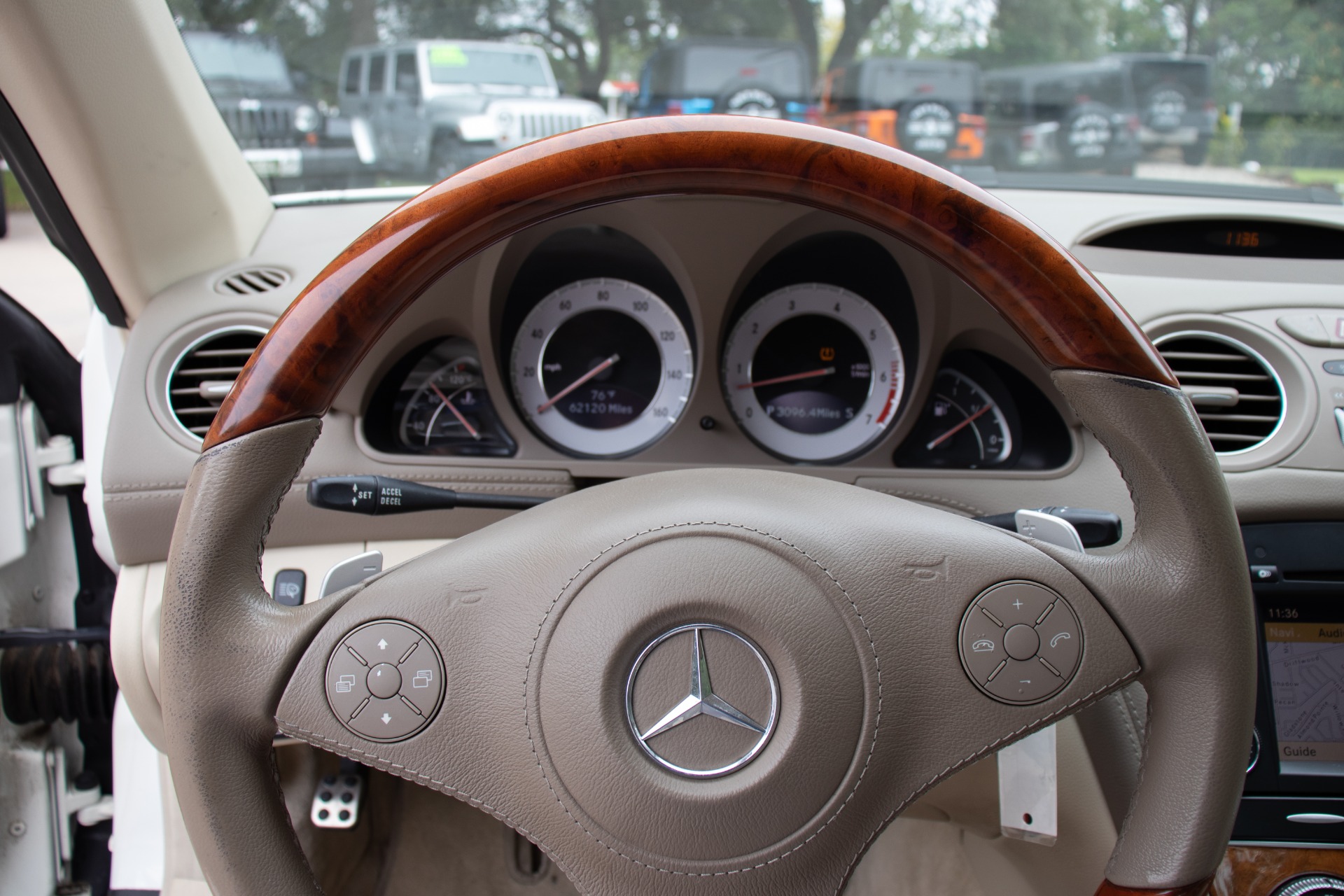 Used-2009-Mercedes-Benz-SL-Class-SL-550