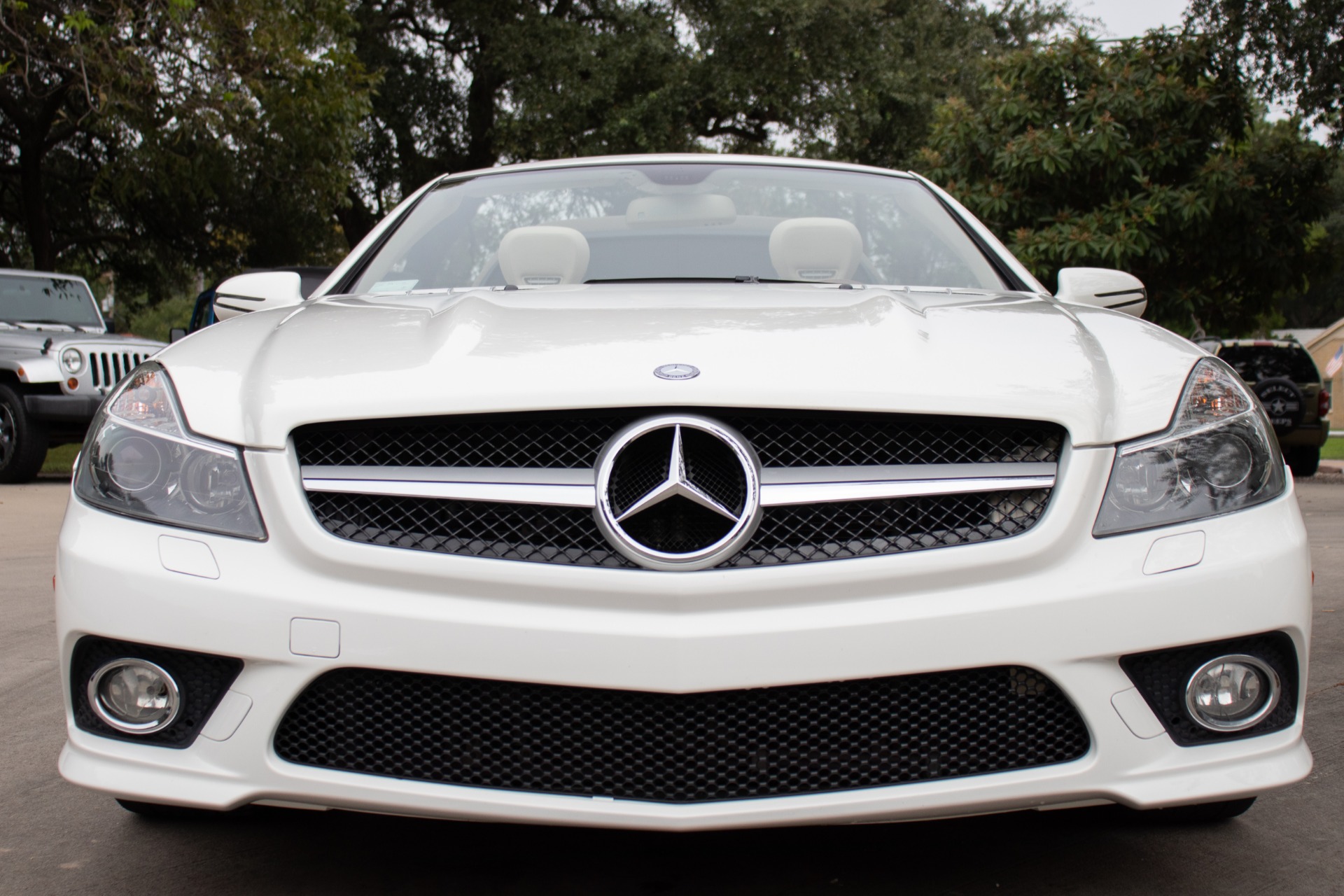 Used-2009-Mercedes-Benz-SL-Class-SL-550