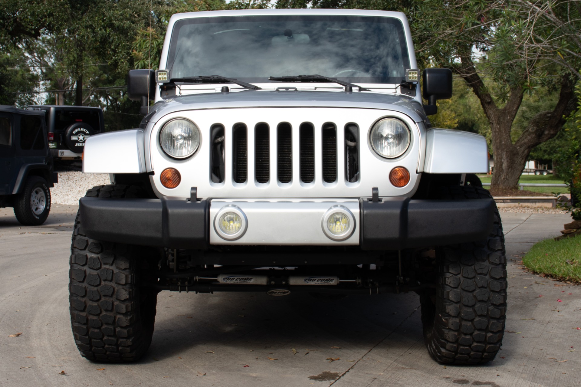 Used-2010-Jeep-Wrangler-Unlimited-Sahara