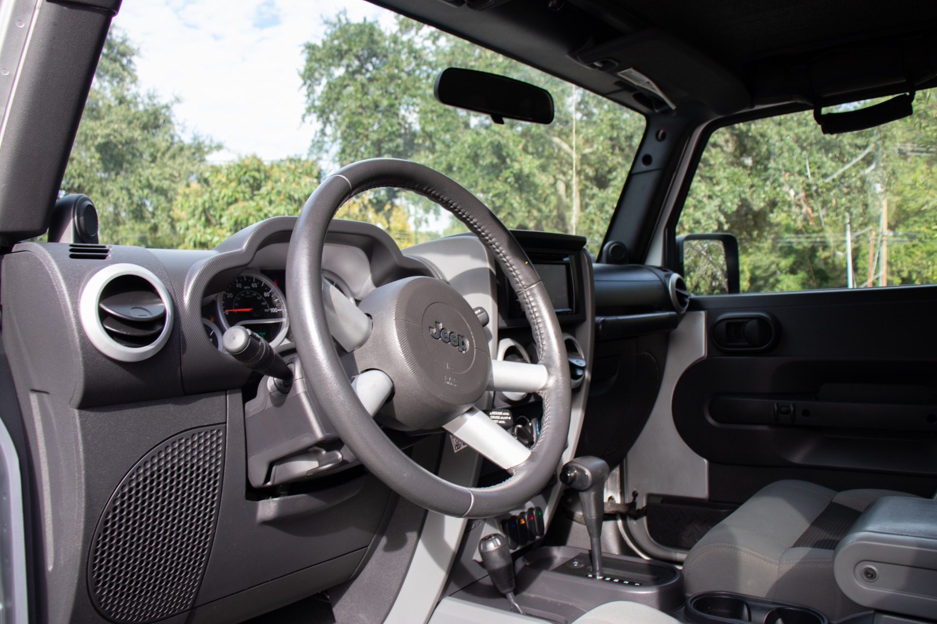 Used-2010-Jeep-Wrangler-Unlimited-Sahara