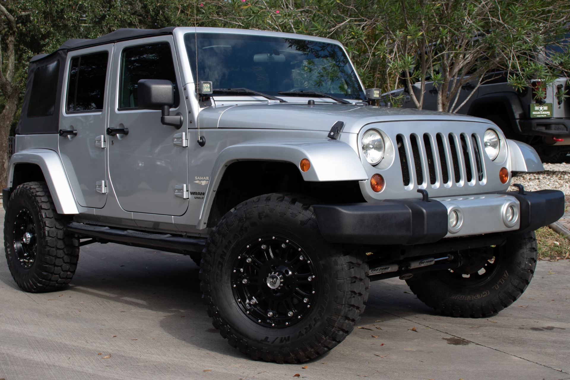 Used-2010-Jeep-Wrangler-Unlimited-Sahara