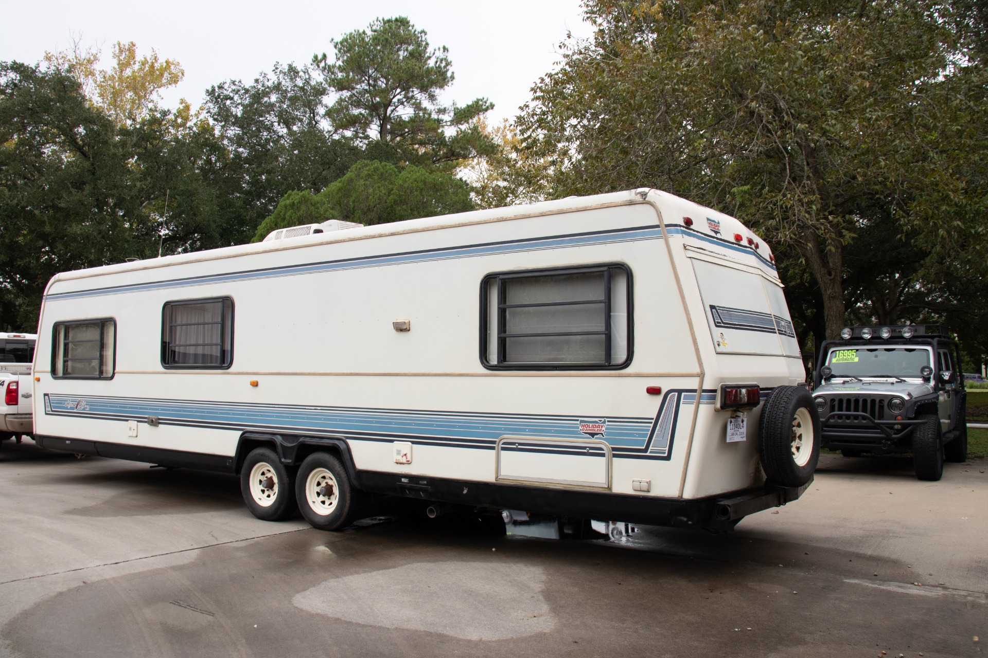 Used-1990-Holiday-Rambler-Aluma-Lite