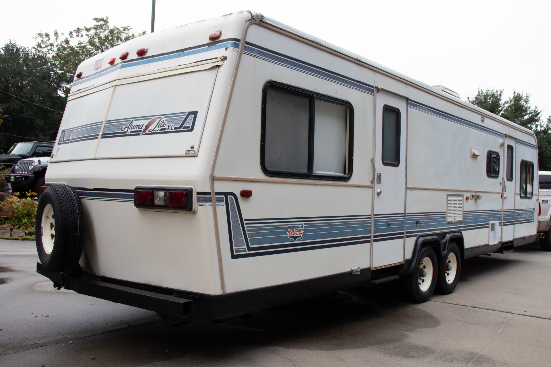 Used-1990-Holiday-Rambler-Aluma-Lite