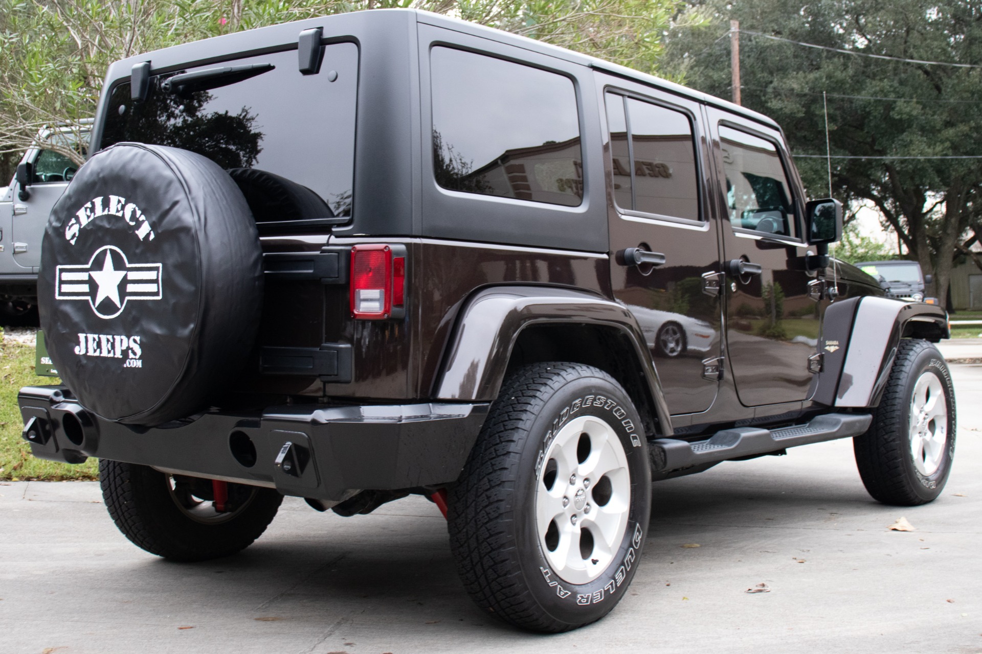 Used-2013-Jeep-Wrangler-Unlimited-Sahara