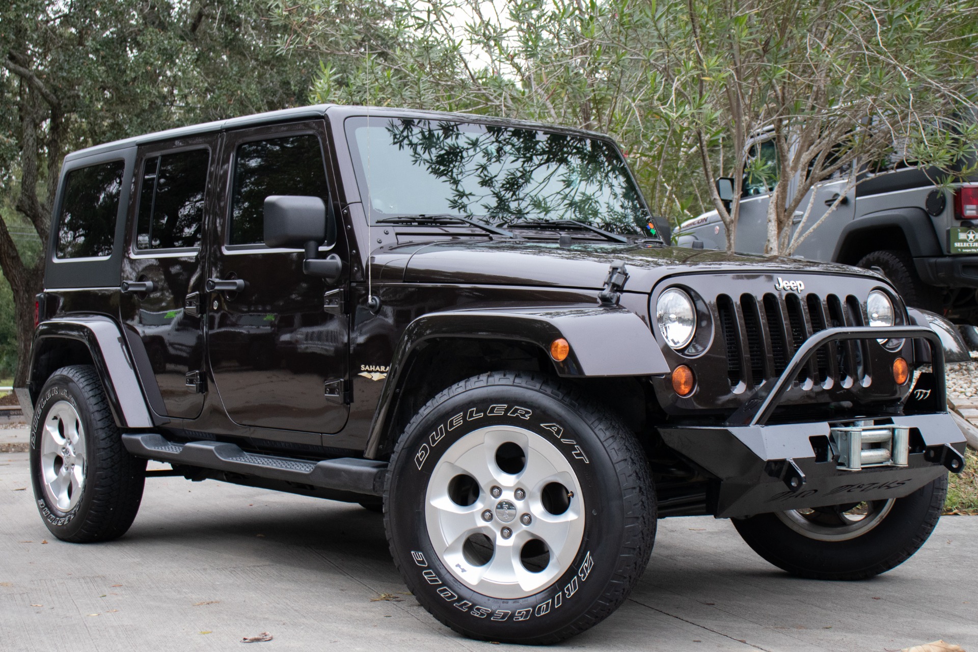 Used-2013-Jeep-Wrangler-Unlimited-Sahara