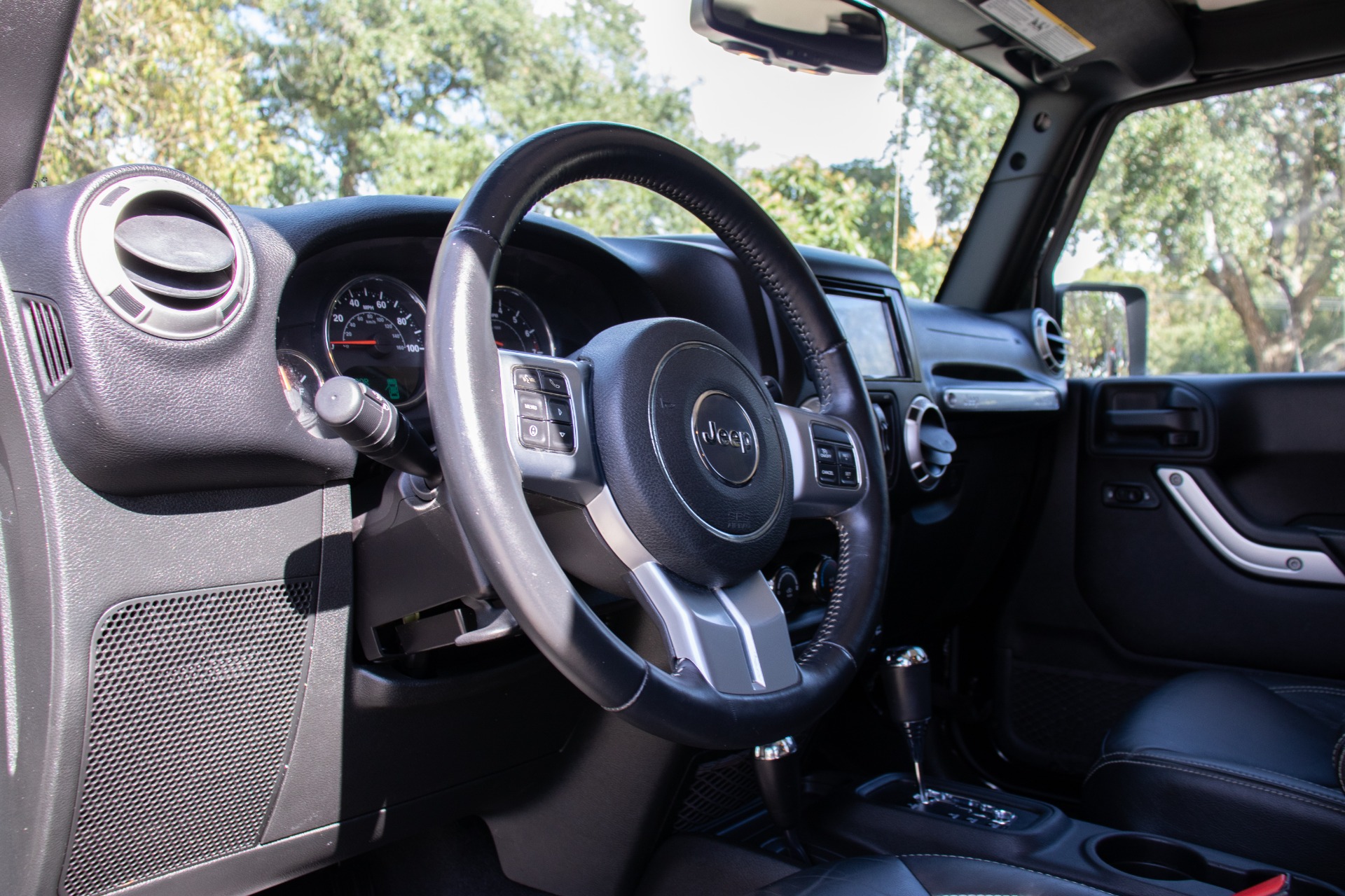 Used-2015-Jeep-Wrangler-Unlimited-Freedom-Edition