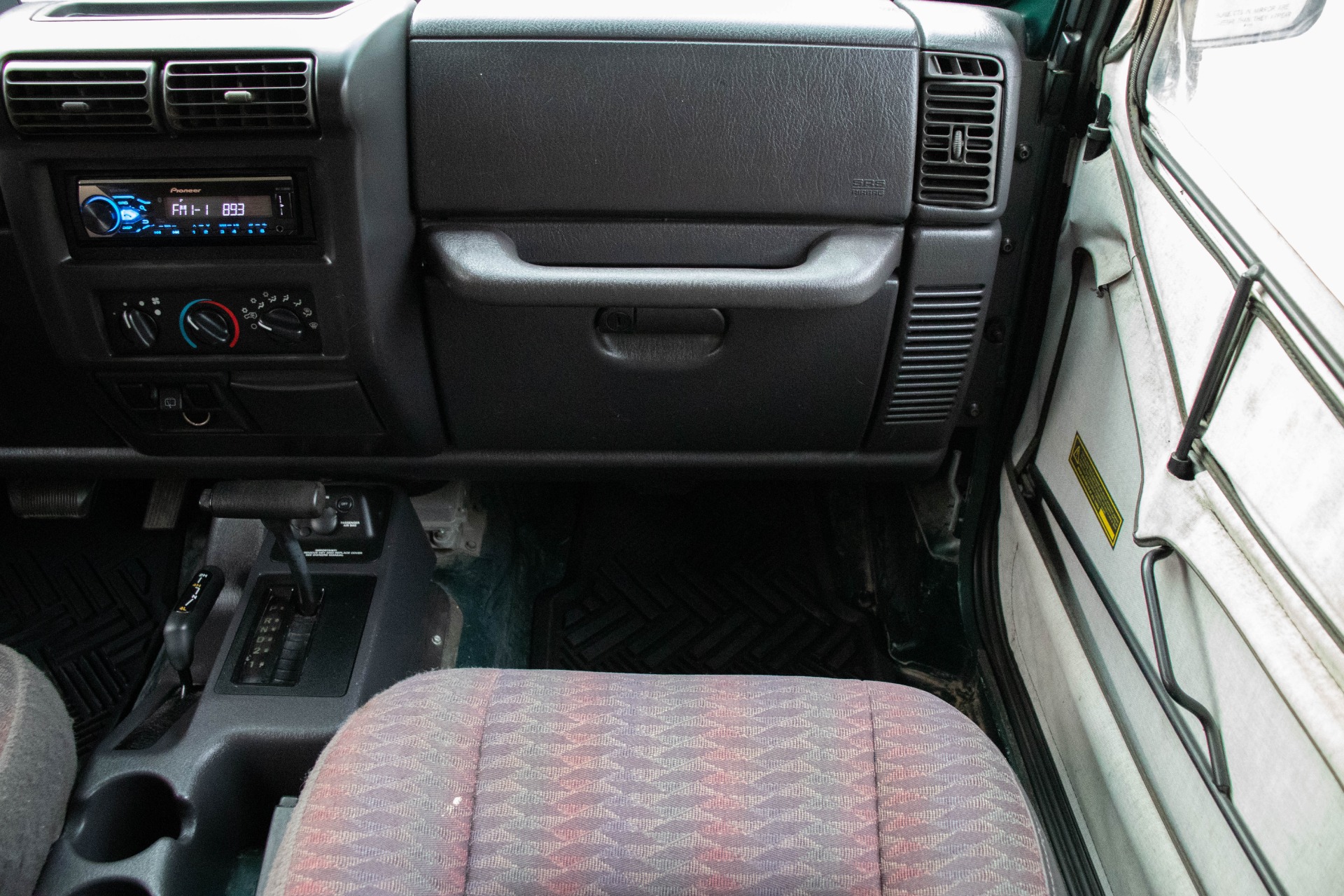 Used-1999-Jeep-Wrangler-Sport