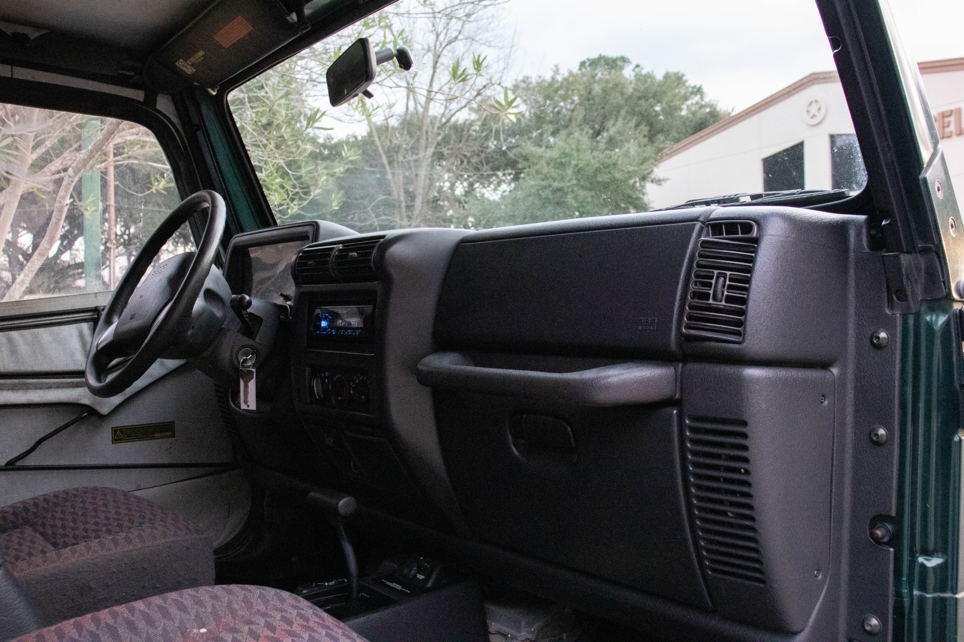Used-1999-Jeep-Wrangler-Sport