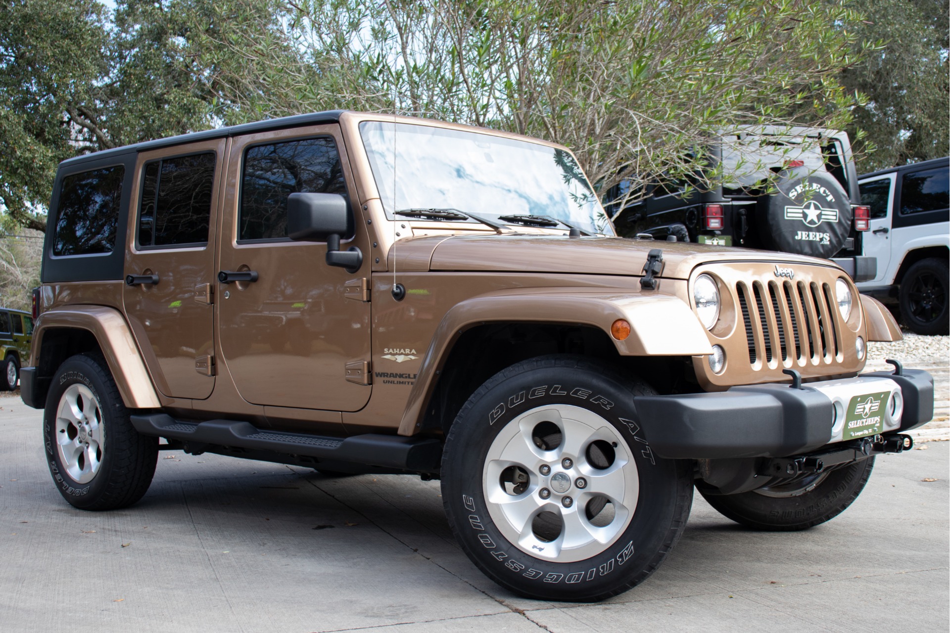 Used-2015-Jeep-Wrangler-Unlimited-Sahara