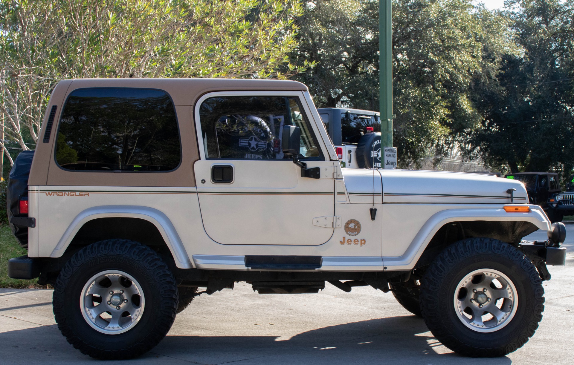 Used-1995-Jeep-Wrangler-Sahara