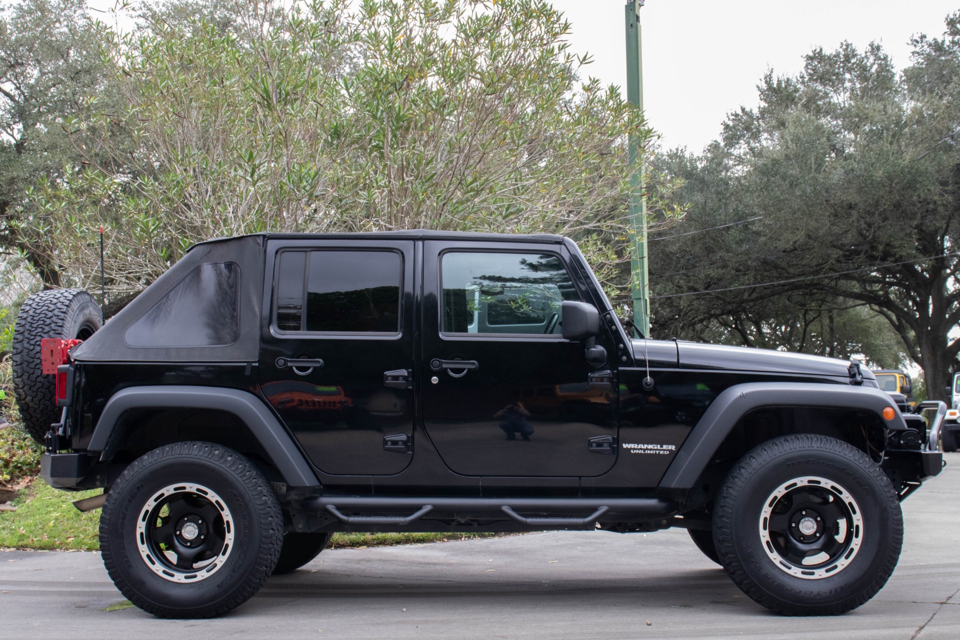 Used-2007-Jeep-Wrangler-Unlimited-X