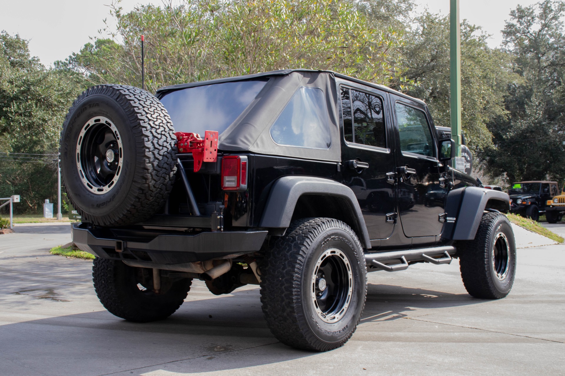 Used-2007-Jeep-Wrangler-Unlimited-X