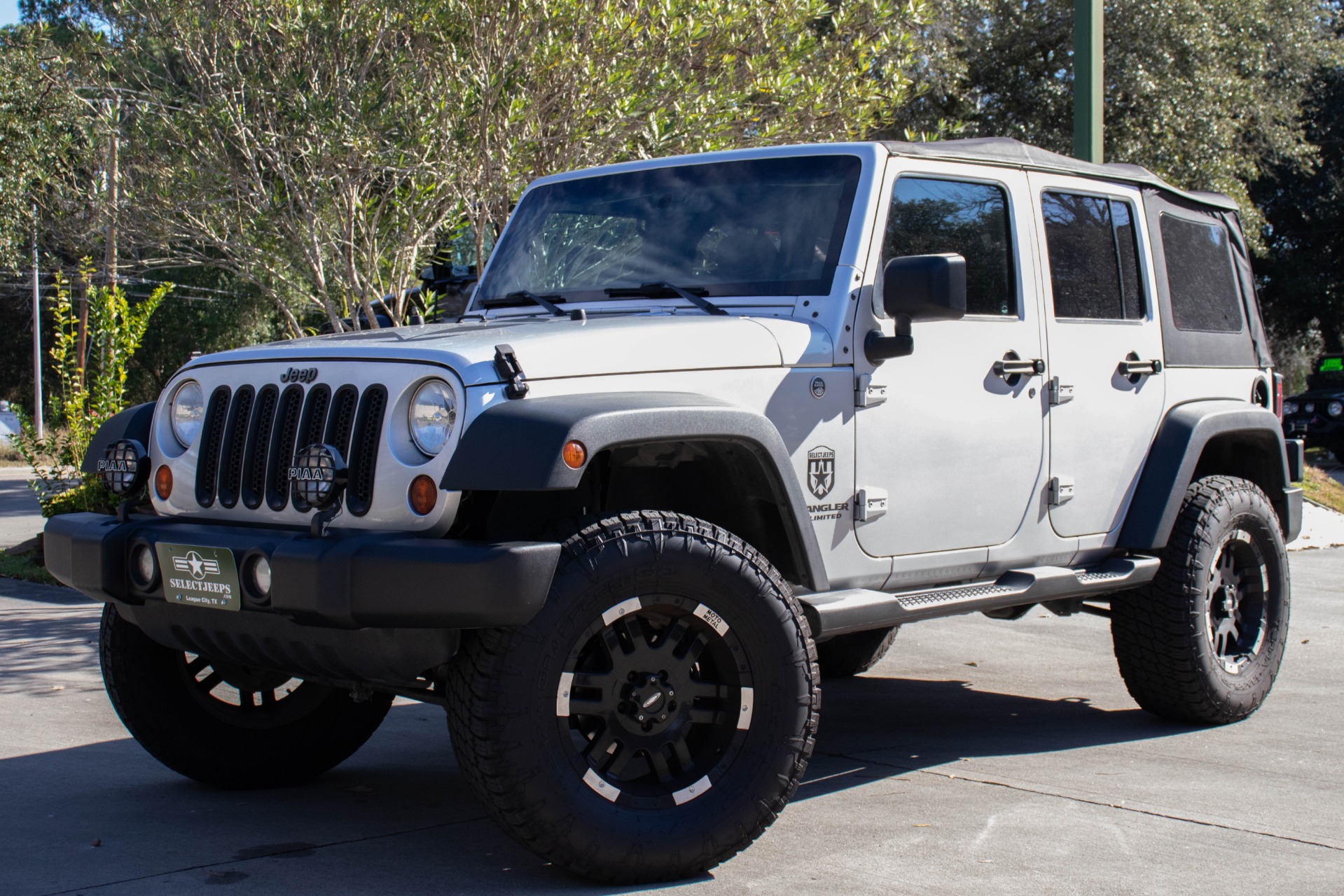 Used-2012-Jeep-Wrangler-Unlimited-Sport