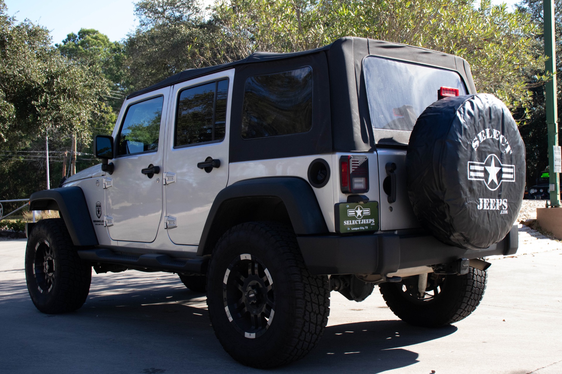 Used-2012-Jeep-Wrangler-Unlimited-Sport