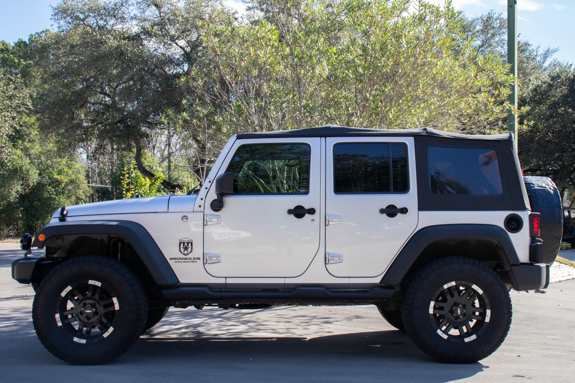 Used-2012-Jeep-Wrangler-Unlimited-Sport