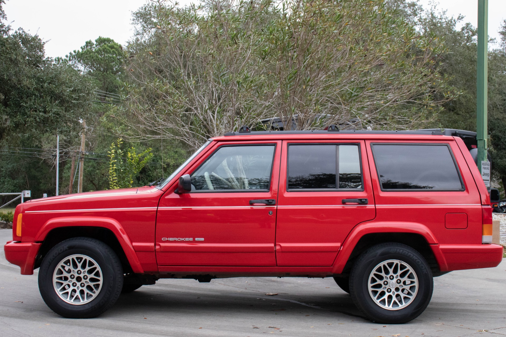 Used-1998-Jeep-Cherokee-Limited