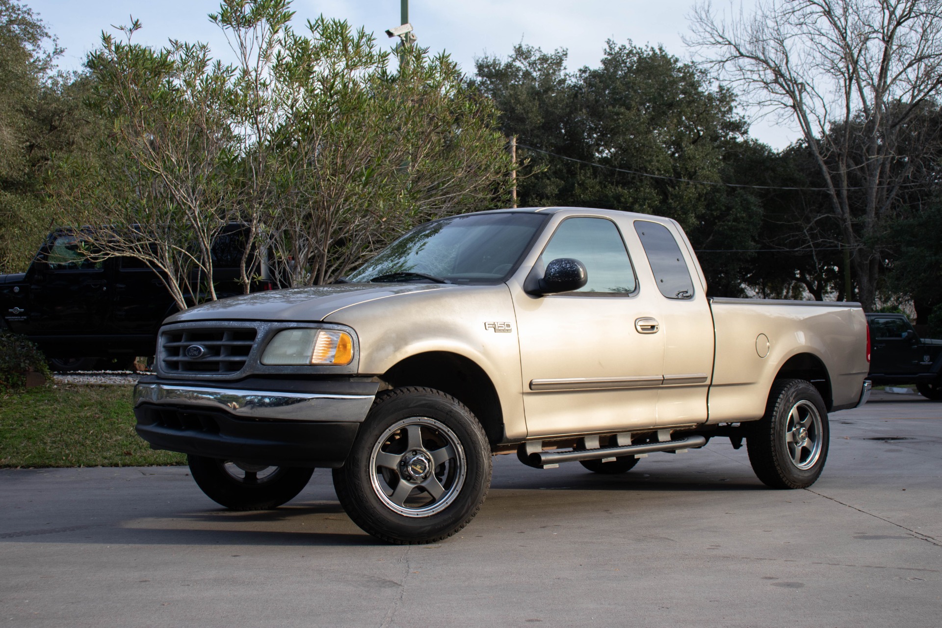 Used-2002-Ford-F-150-XLT