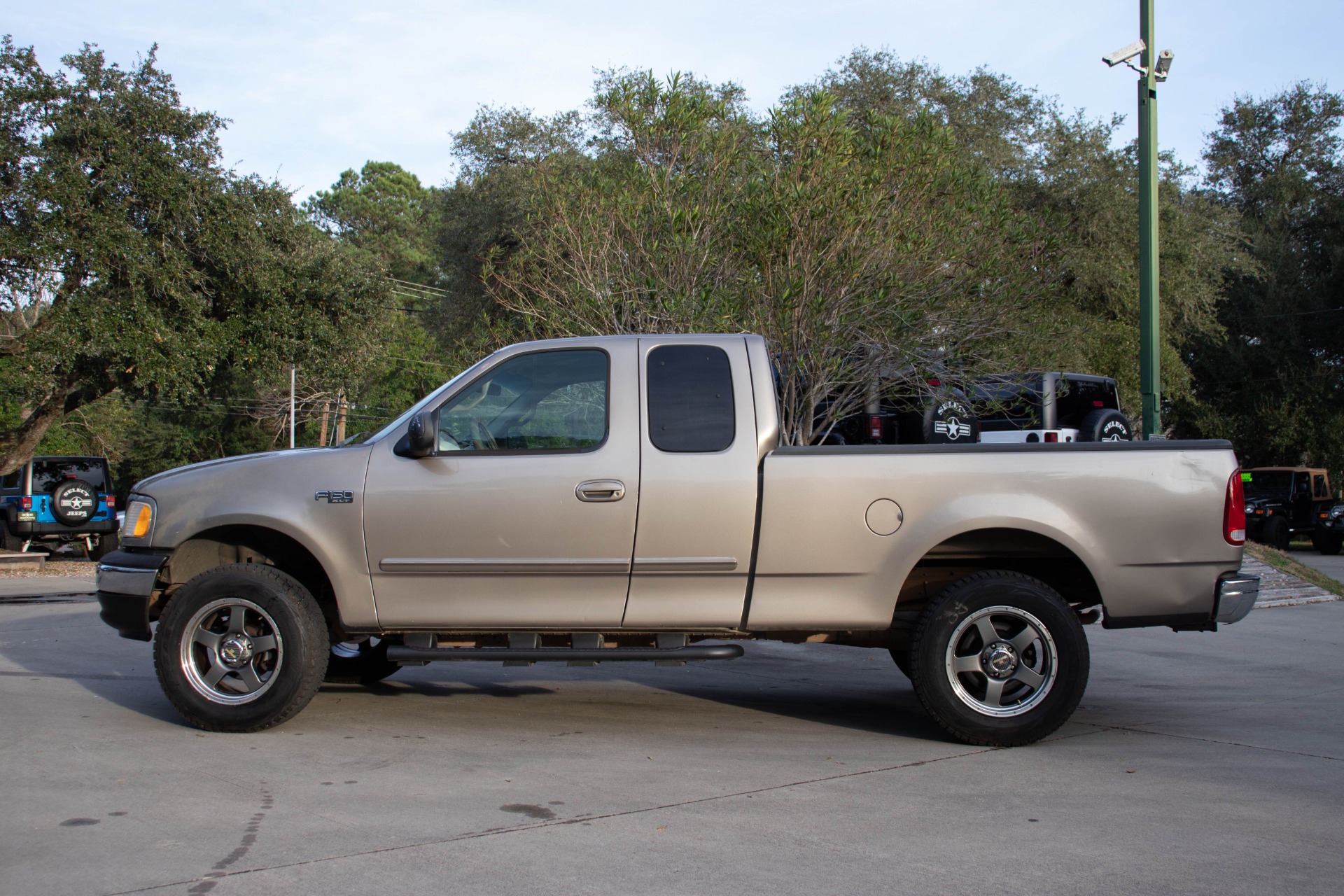 Used-2002-Ford-F-150-XLT